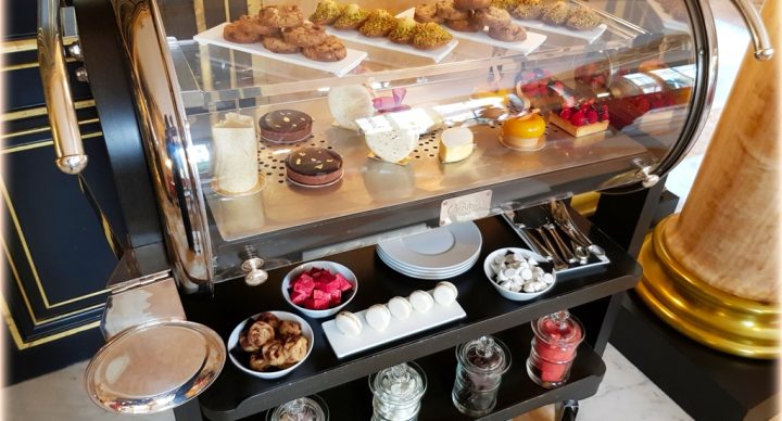 La Réserve Paris Hotel ans Spa tea time goûter gourmand