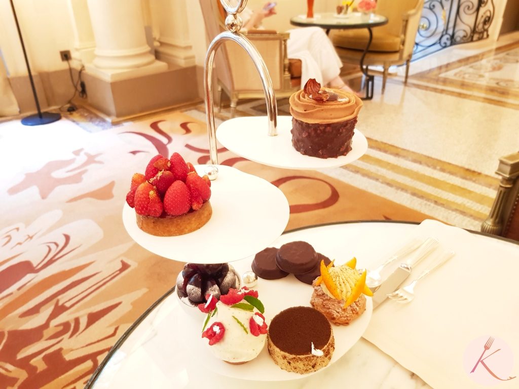 Les pâtisseries du Tea Time du Plaza Athénée