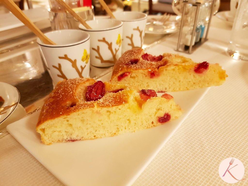 Le gâteau moelleux à la fraise du tea time servi au Dali