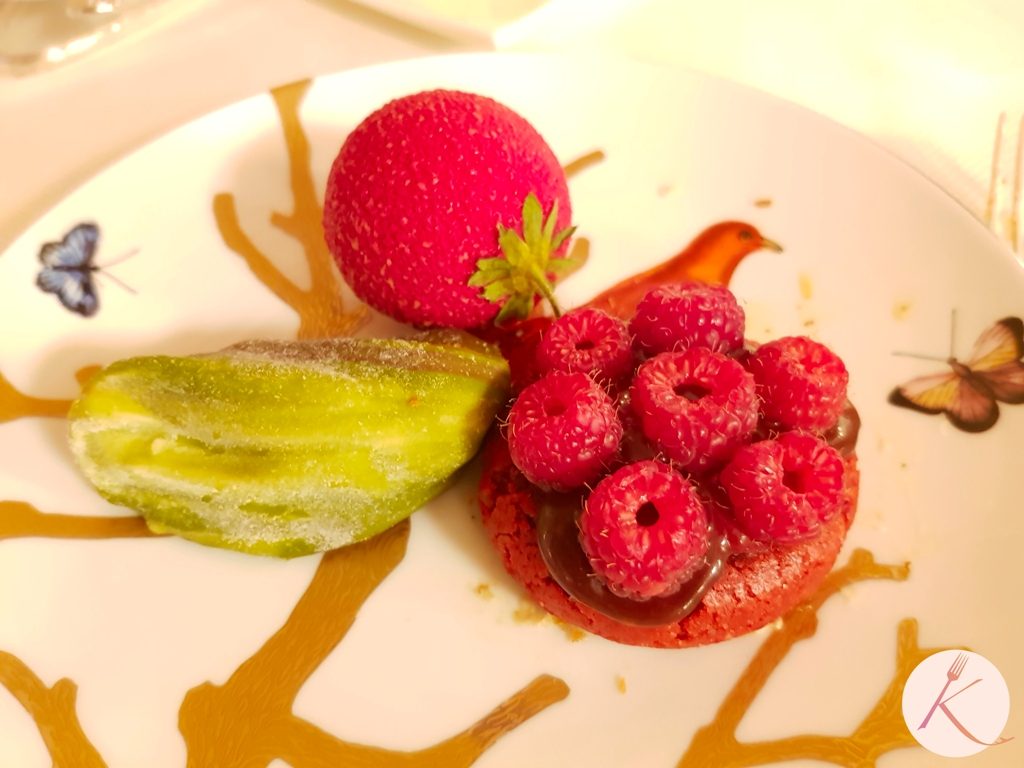 Les fameux fruits sculptés du tea time du Meurice